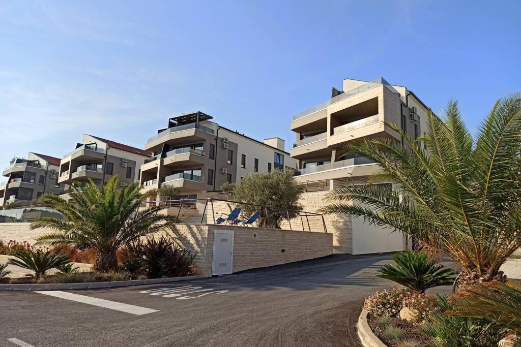 Apartment Emarin Banjole Esterno foto